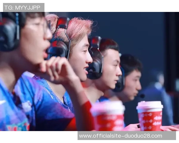 LNG在国际邀请赛中的强势表现与战术分析展现团队实力