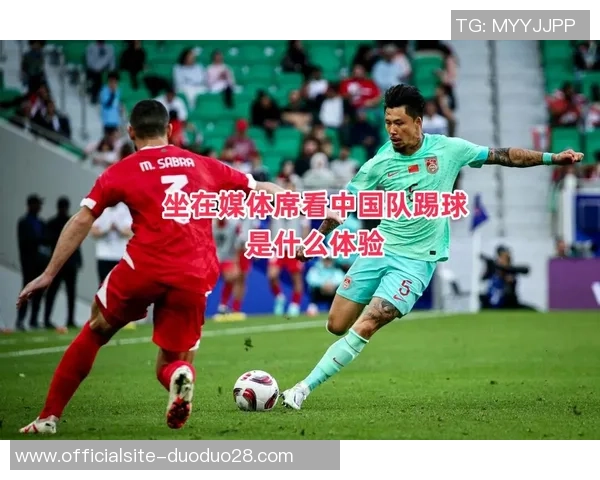 中国与印度足球队激战正酣谁能在亚洲赛场上笑到最后